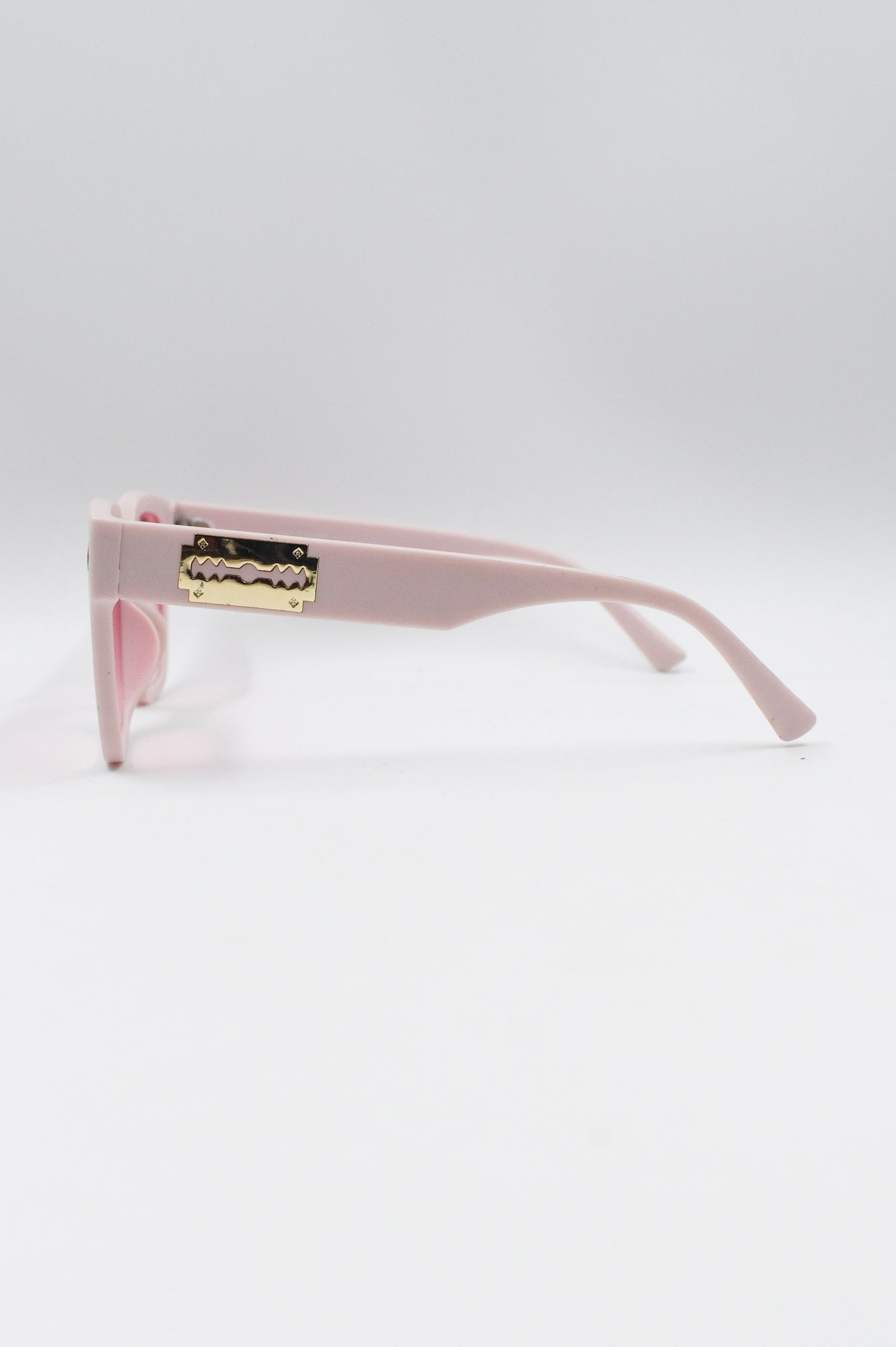 Asymmetric Sunglass