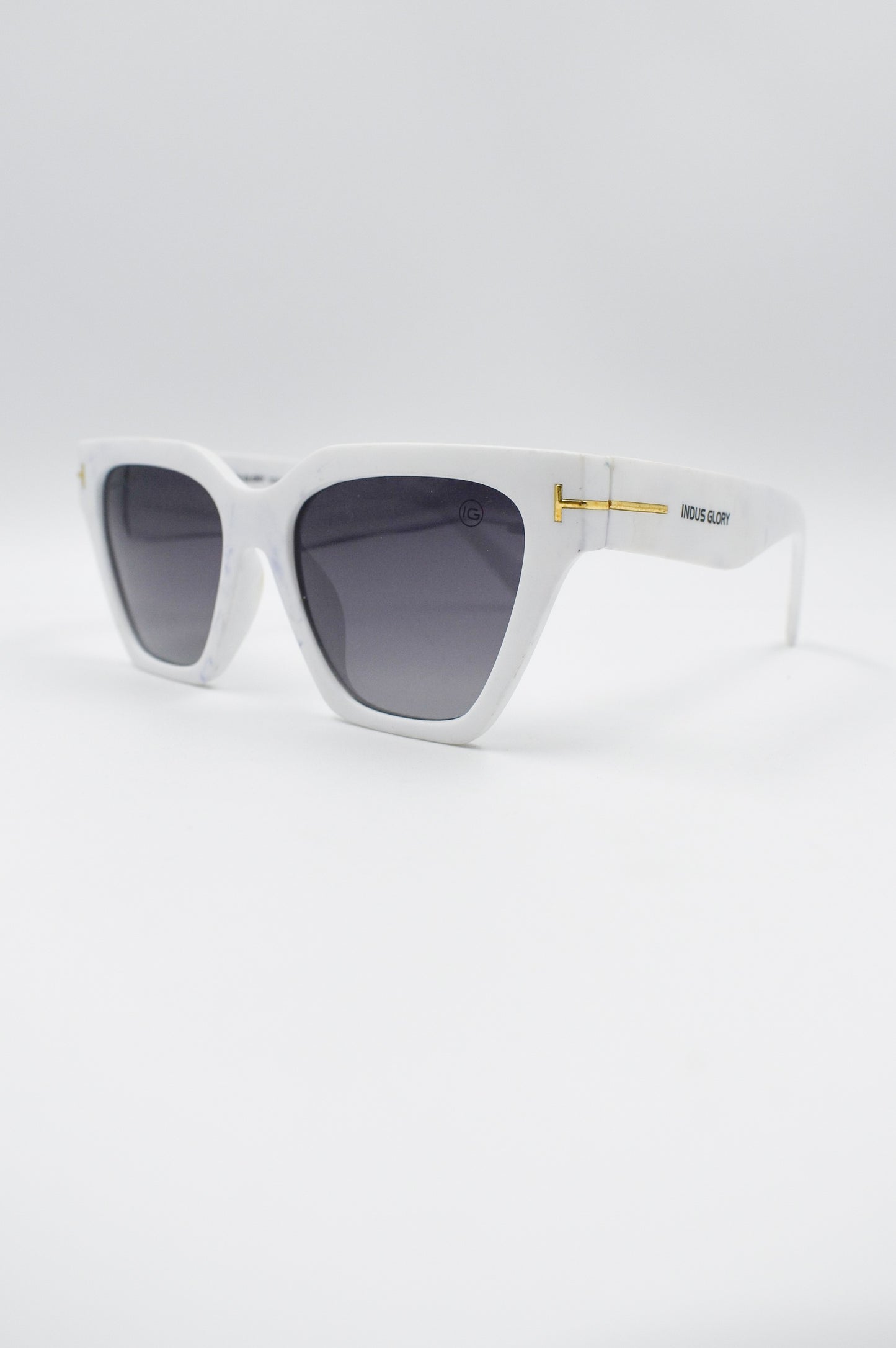 Asymmetric Sunglass